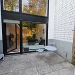 Maisonette In Kölner Villenviertel *