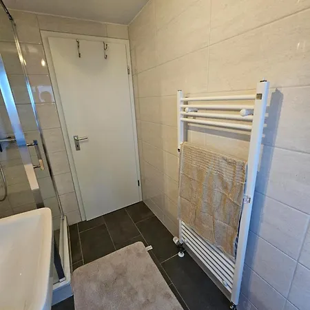 Maisonette In Koelner Villenviertel アパート ケルン