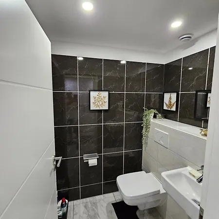 アパート Maisonette In Koelner Villenviertel