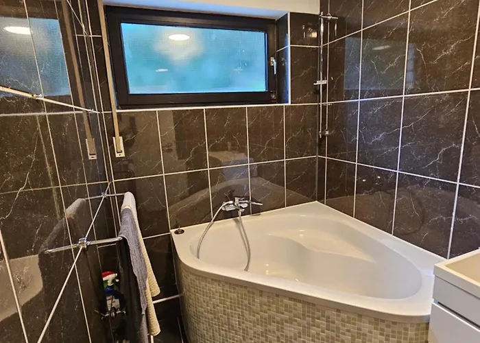 Appartement Maisonette In Koelner Villenviertel Keulen