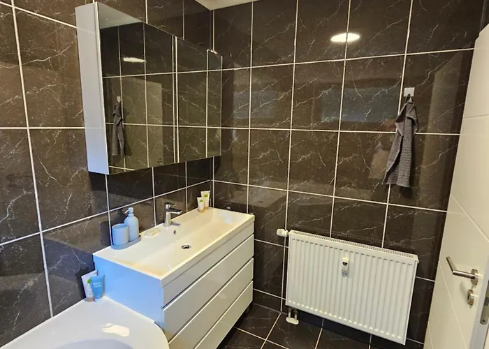 Appartement Maisonette In Koelner Villenviertel