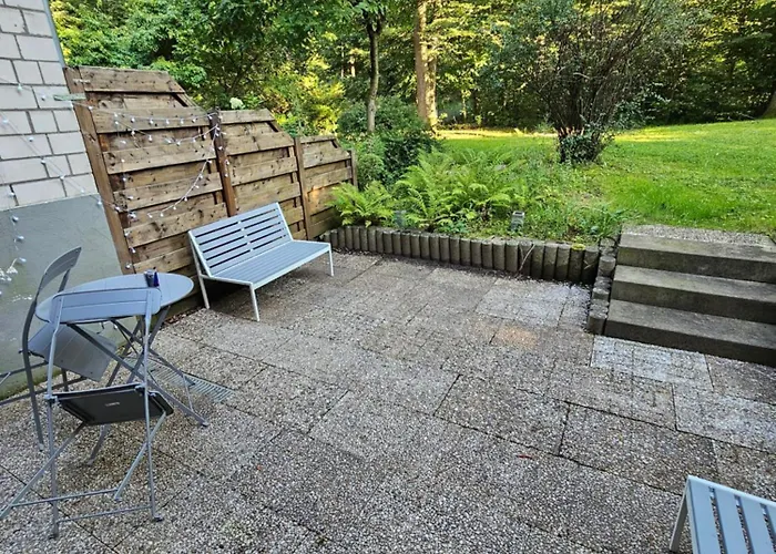 Appartement Maisonette In Koelner Villenviertel