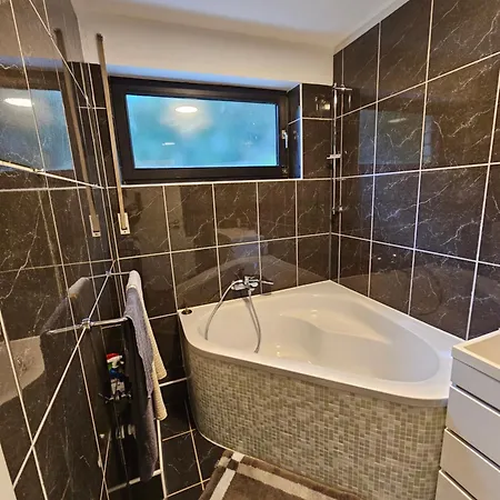 Lejlighed Maisonette In Koelner Villenviertel Köln