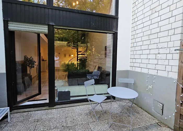 Maisonette In Koelner Villenviertel *