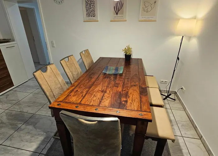 Maisonette In Koelner Villenviertel